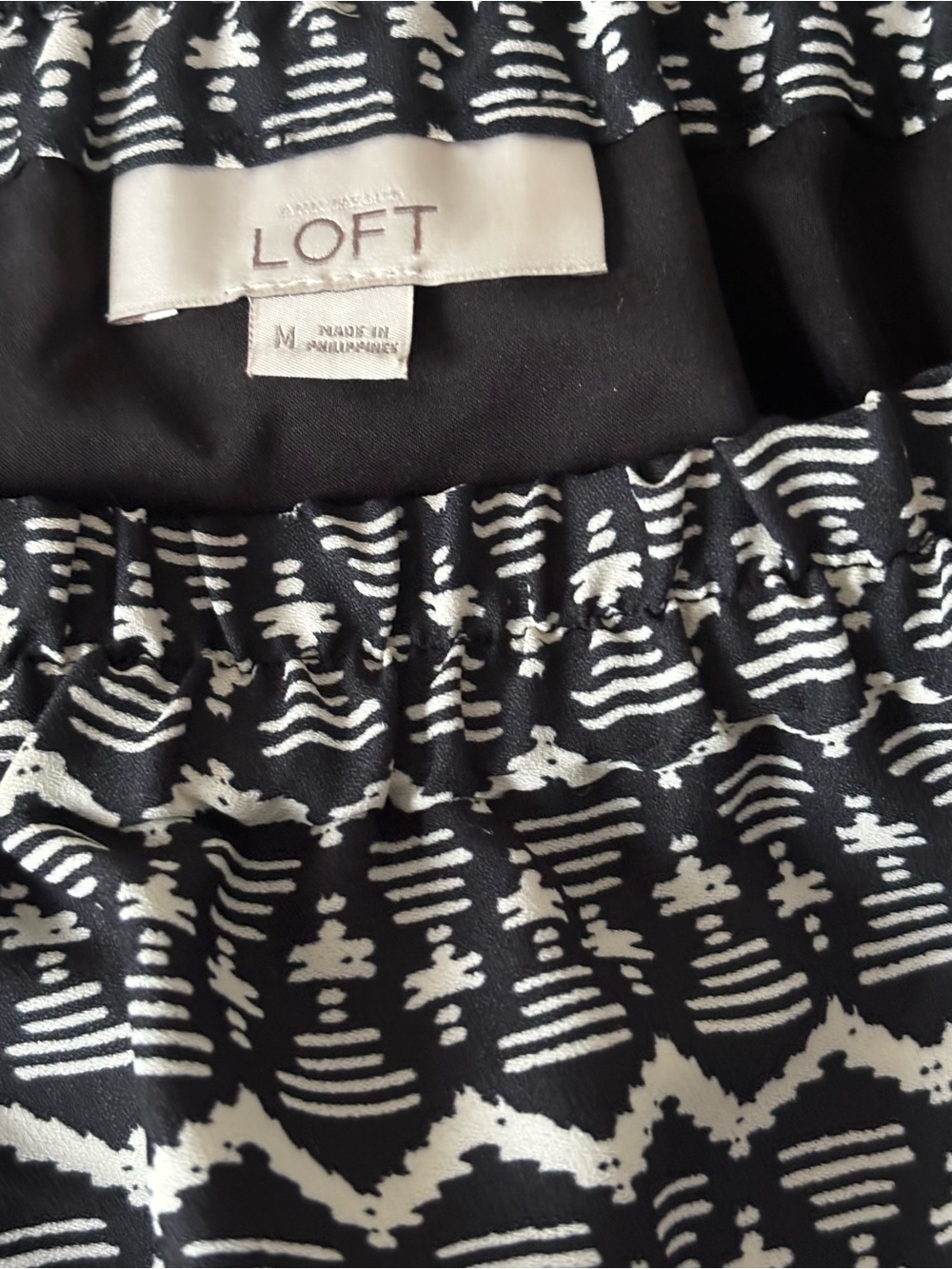 LOFT Black & White Geometric Print Skirt Size Medium - Picture 3 of 4